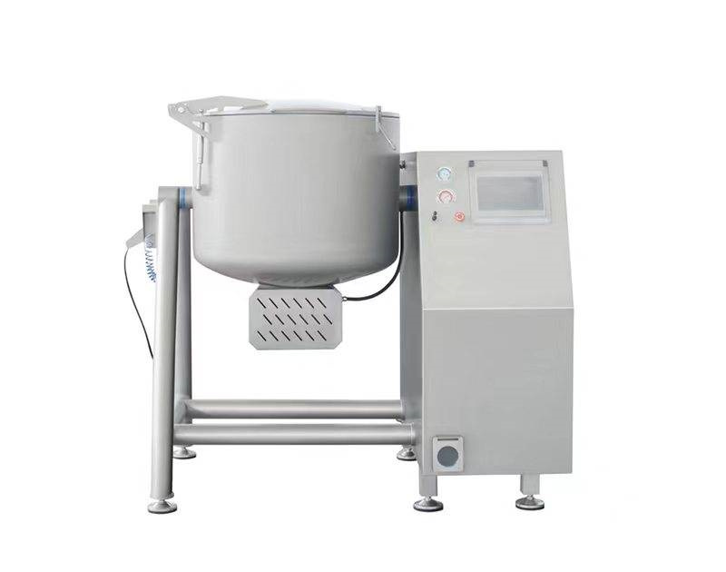 用制冷滾揉機(jī)制作餡料減少葉菜菌類氧化反應(yīng)，保持食材鮮度與美味
