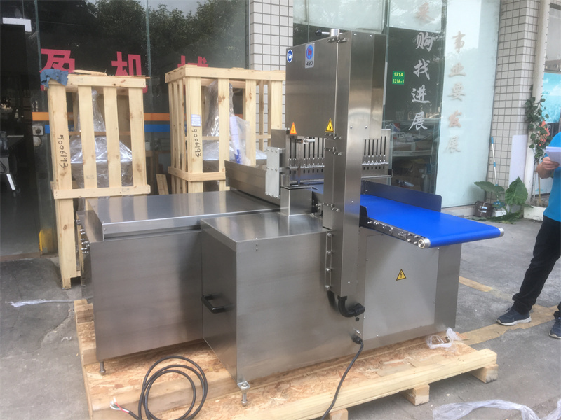 全自動(dòng)數(shù)控鋸骨機(jī)：-18℃豬大排切片的高效解決方案